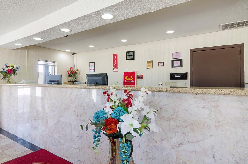 Econo Lodge Mcpherson エクステリア 写真