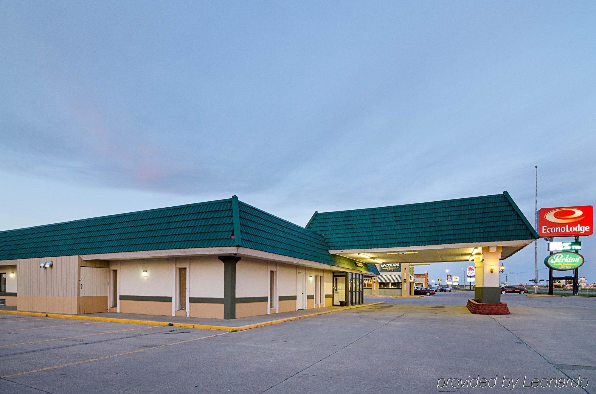 Econo Lodge Mcpherson エクステリア 写真
