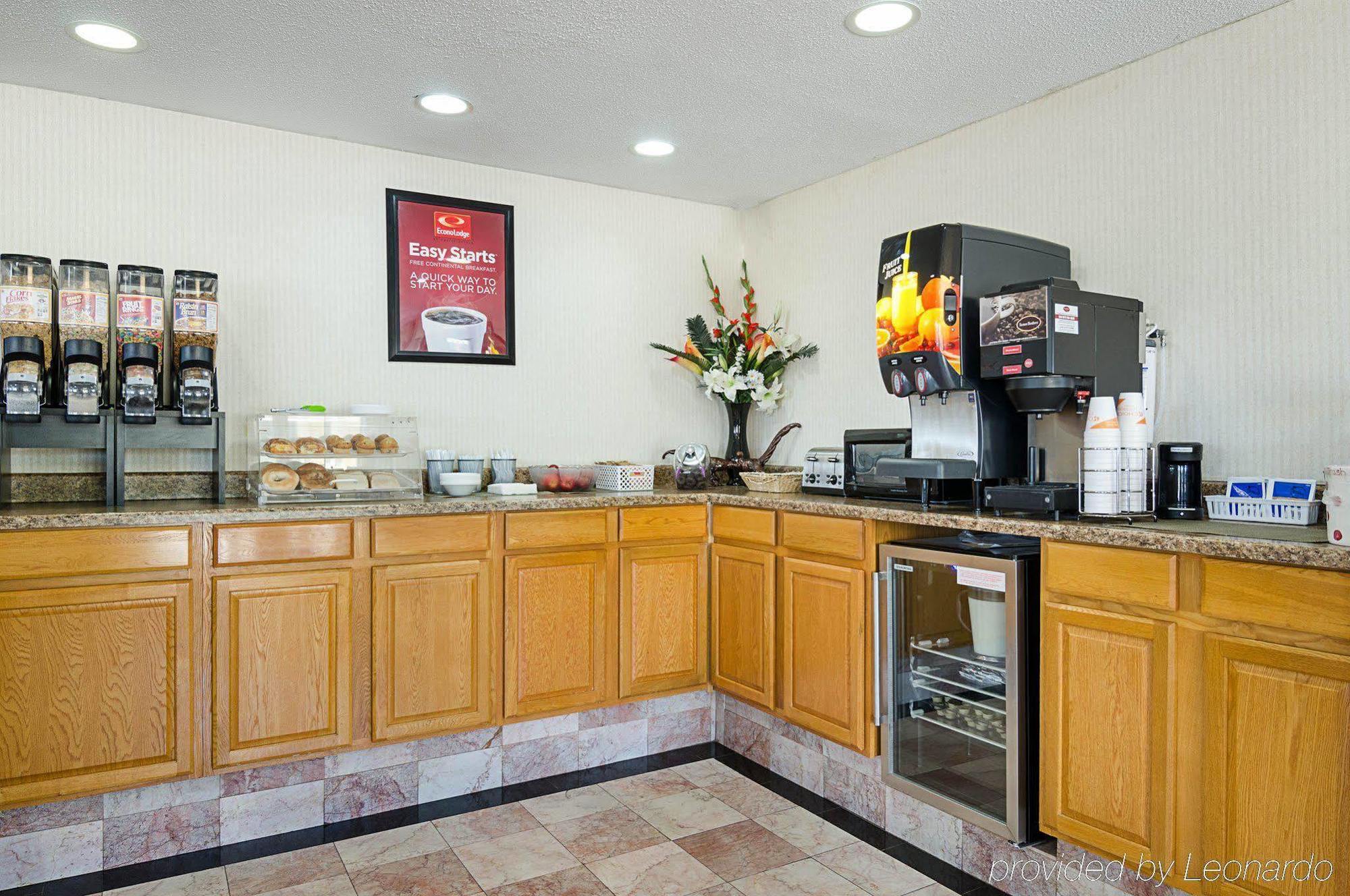 Econo Lodge Mcpherson エクステリア 写真