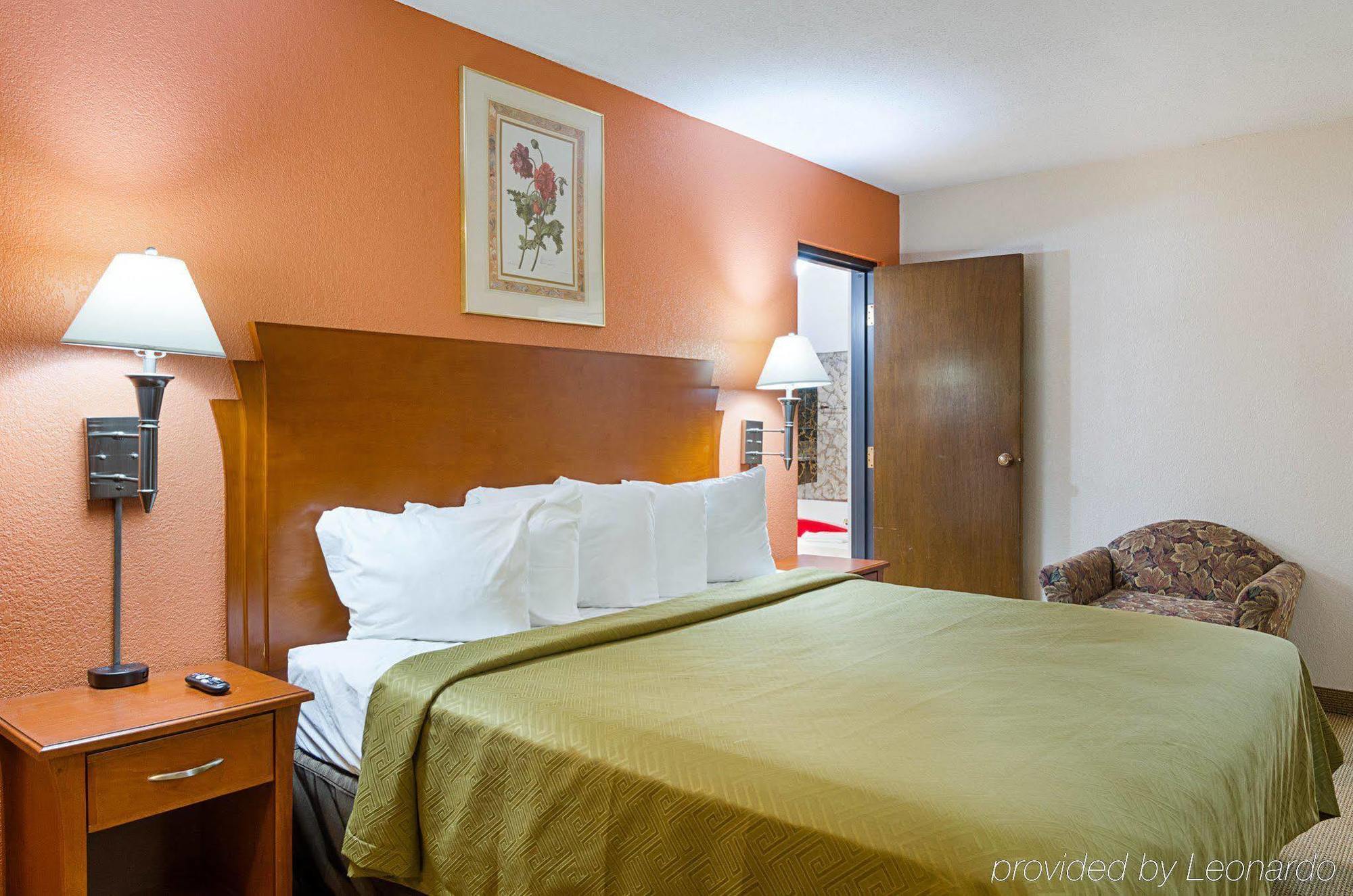 Econo Lodge Mcpherson エクステリア 写真