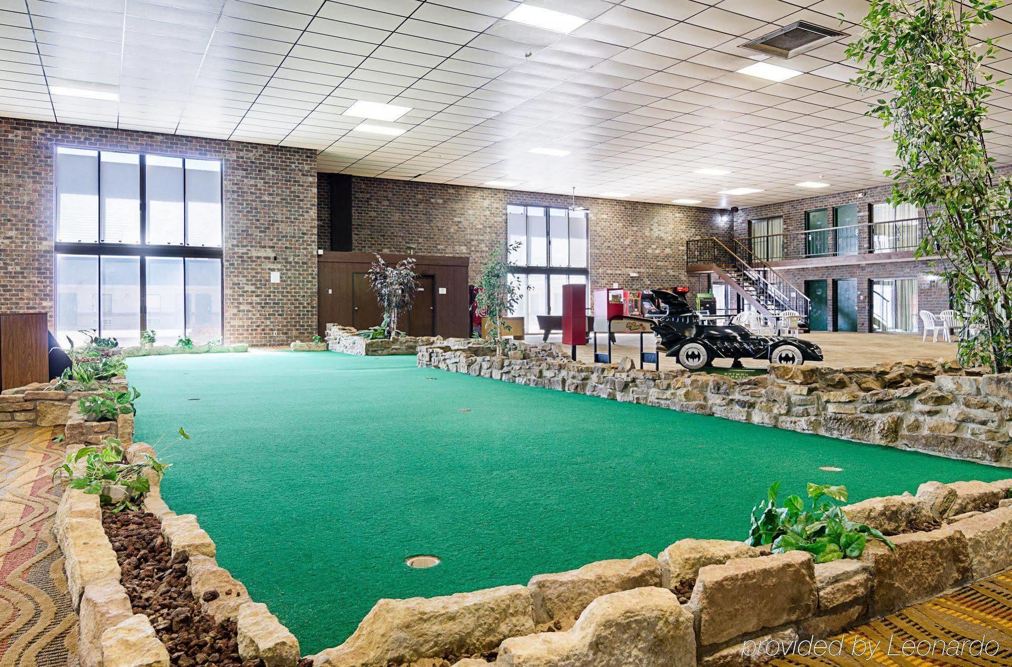 Econo Lodge Mcpherson エクステリア 写真